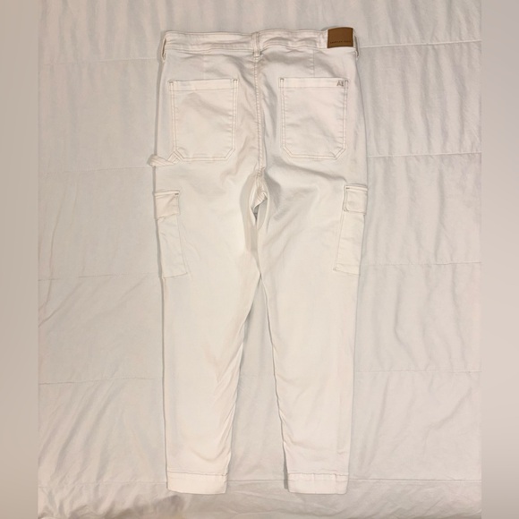 American Eagle Next Level Super Hi-Rise Cargo Jegging Cream Tan - Size 12 Short - Picture 6 of 16